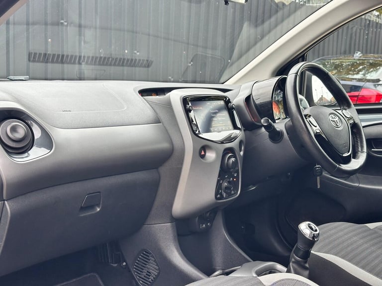 2020 Toyota AYGO 1.0 VVT-i X-Play 5dr HATCHBACK PETROL Manual