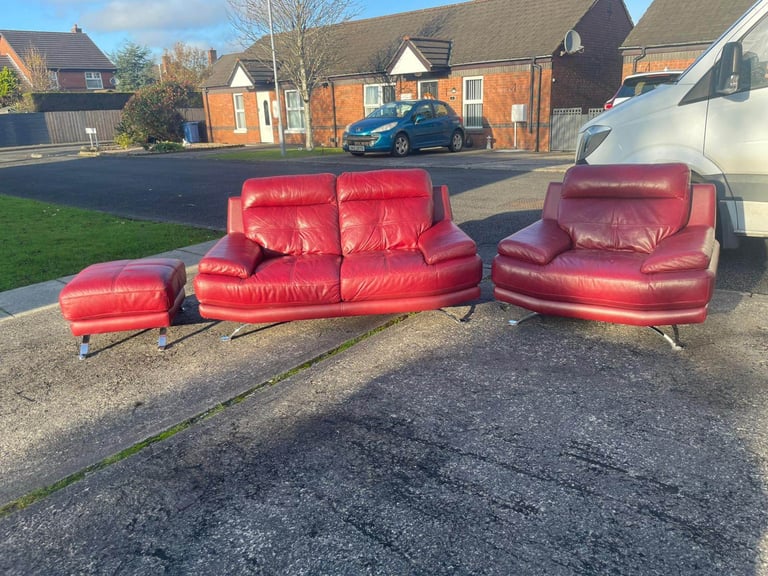 2 1 sofa and footstool from dfs   Only £289