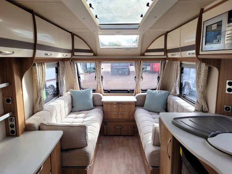 * SALE AGREED * Lunar Clubman CK 2018 Single Axle 2 Berth - Motor Mover