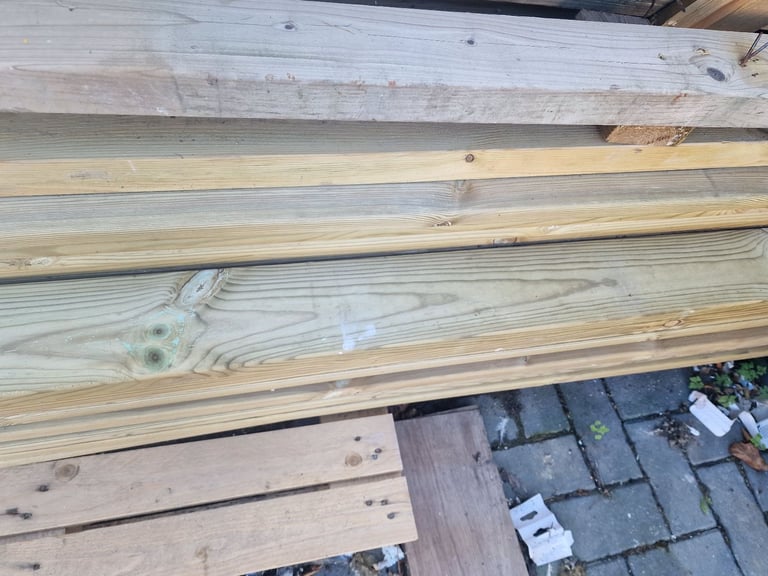Decking Wood for Quick Sale, Almost New