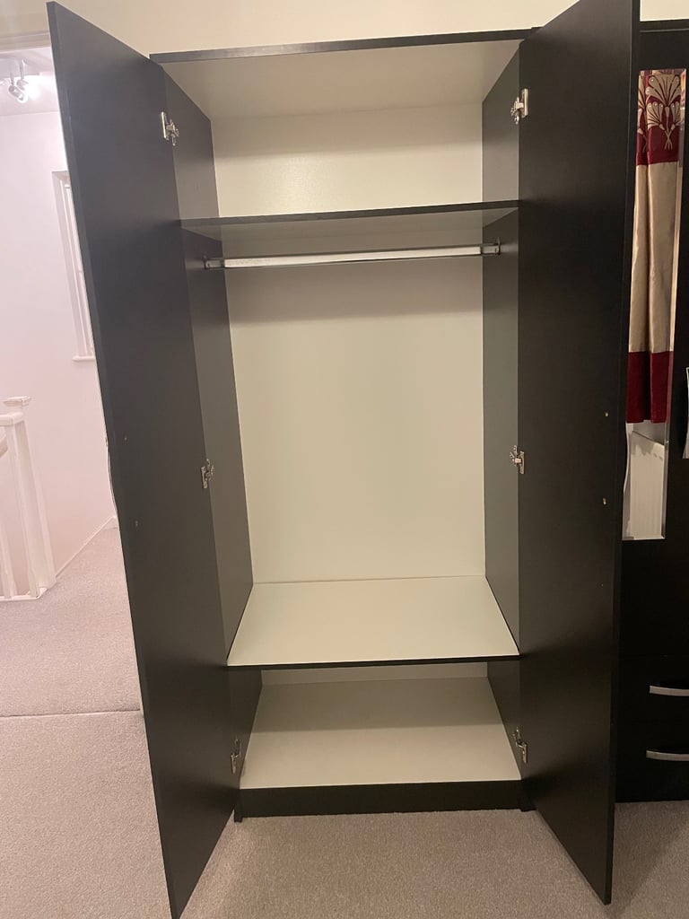 Mirrored wardrobe - Black