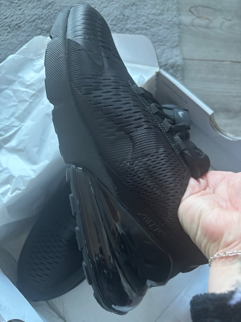 Nike 270s
