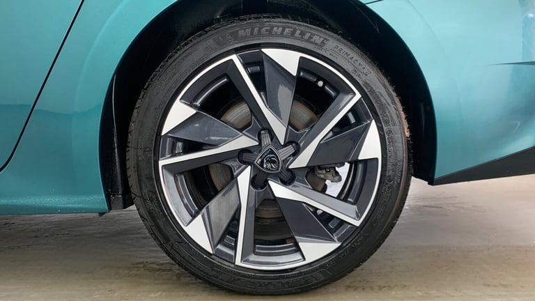 2024 Peugeot 308 SW 1.6 12.4kWh Allure Premium Estate 5dr Petrol Plug-in Hybrid e-EAT Euro 6 (s E...