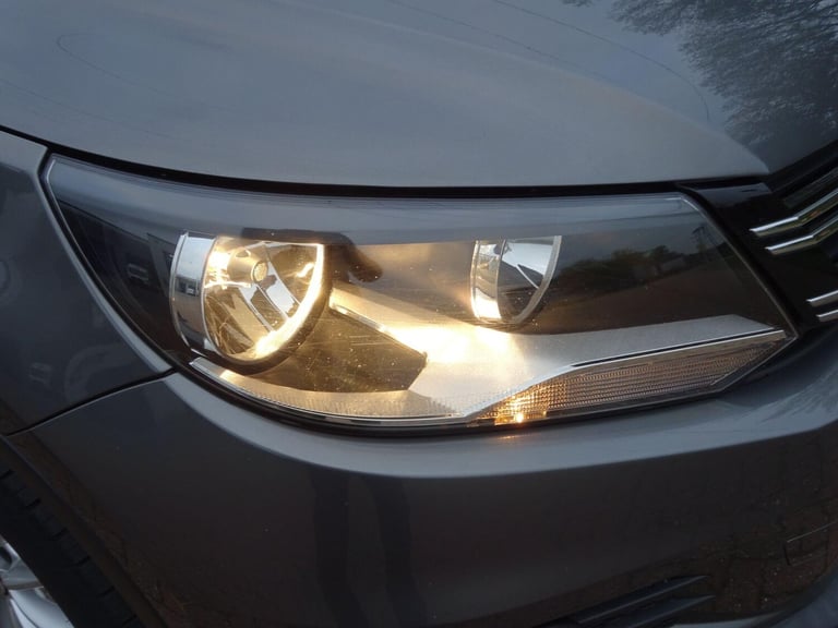 2012 Volkswagen Tiguan 2.0 TDi BlueMotion Tech SE 5dr DSG ESTATE DIESEL Automatic
