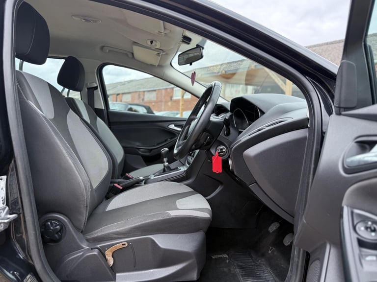 2012 Ford Focus 1.6 TDCi Zetec Euro 5 (s/s) 5dr ESTATE Diesel Manual