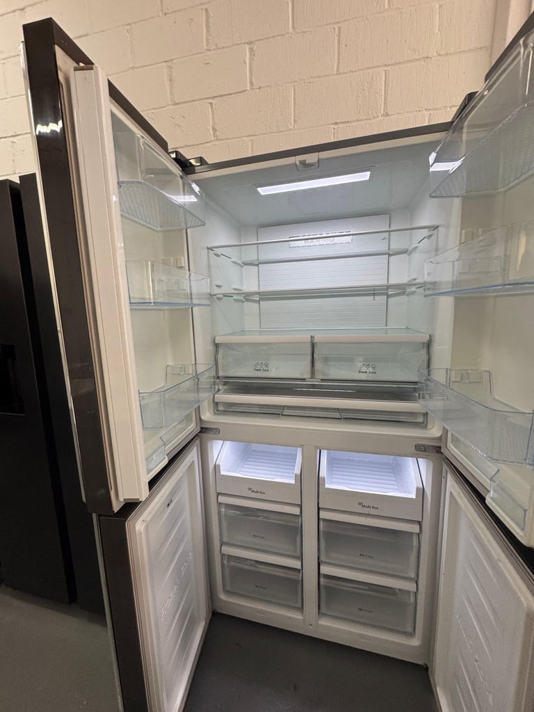 Hisense American Style 4-Door Fridge Freezer – 556L Black - Free Same Day Delivery