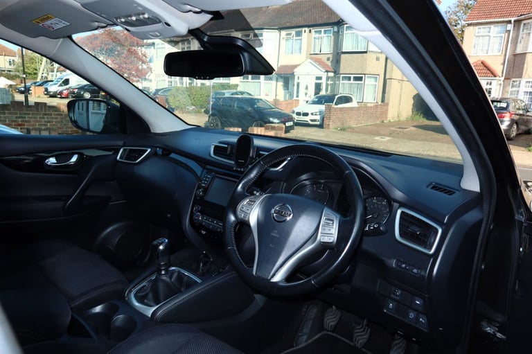 Nissan QASHQAI 2016, Hatchback, Petrol, Manual, 5 doors