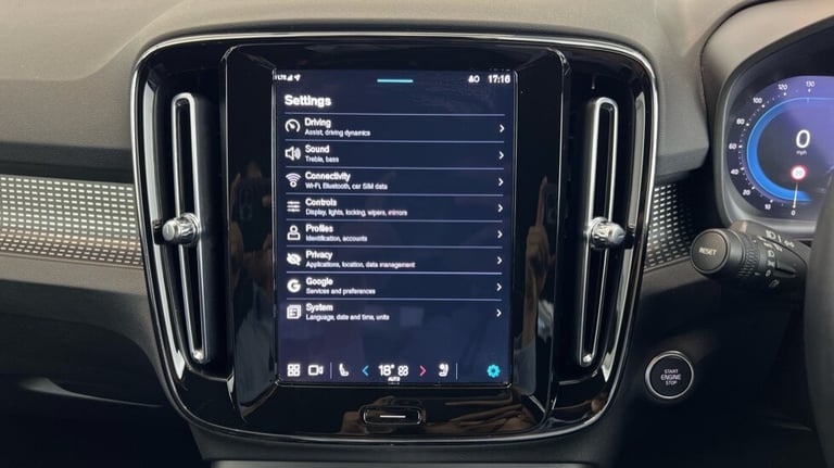 2023 Volvo XC40 Plus, B3 Mild hybrid, Petrol, Dark (360 Parking Camera, Apple Car Play) Estate Pe...