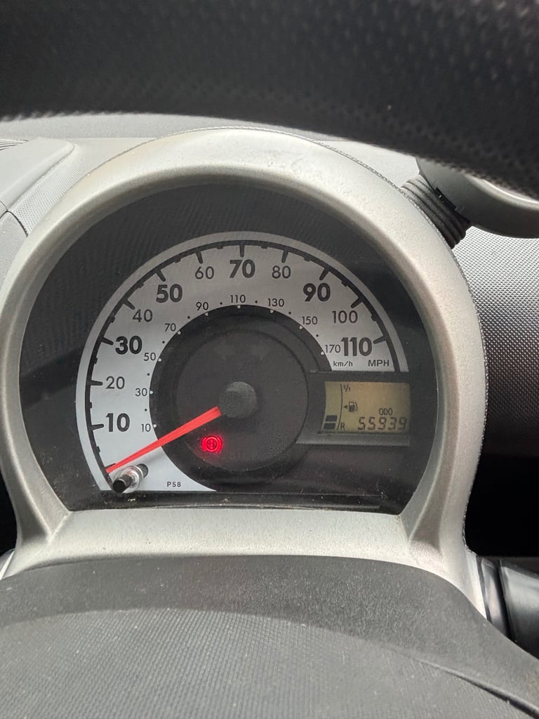 Citroen, C1, Hatchback, 2013, Manual, 998 (cc), 5 doors