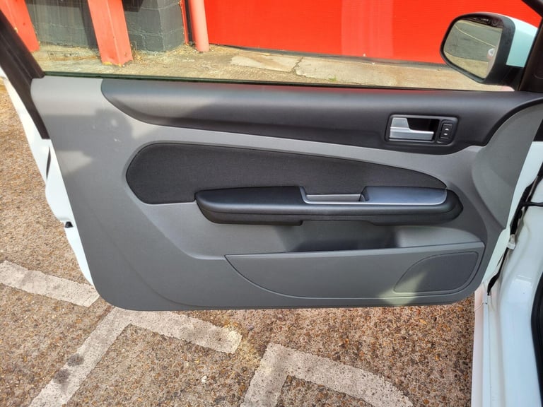  Ford Focus 1.6 Zetec S 3dr Petrol Manual
