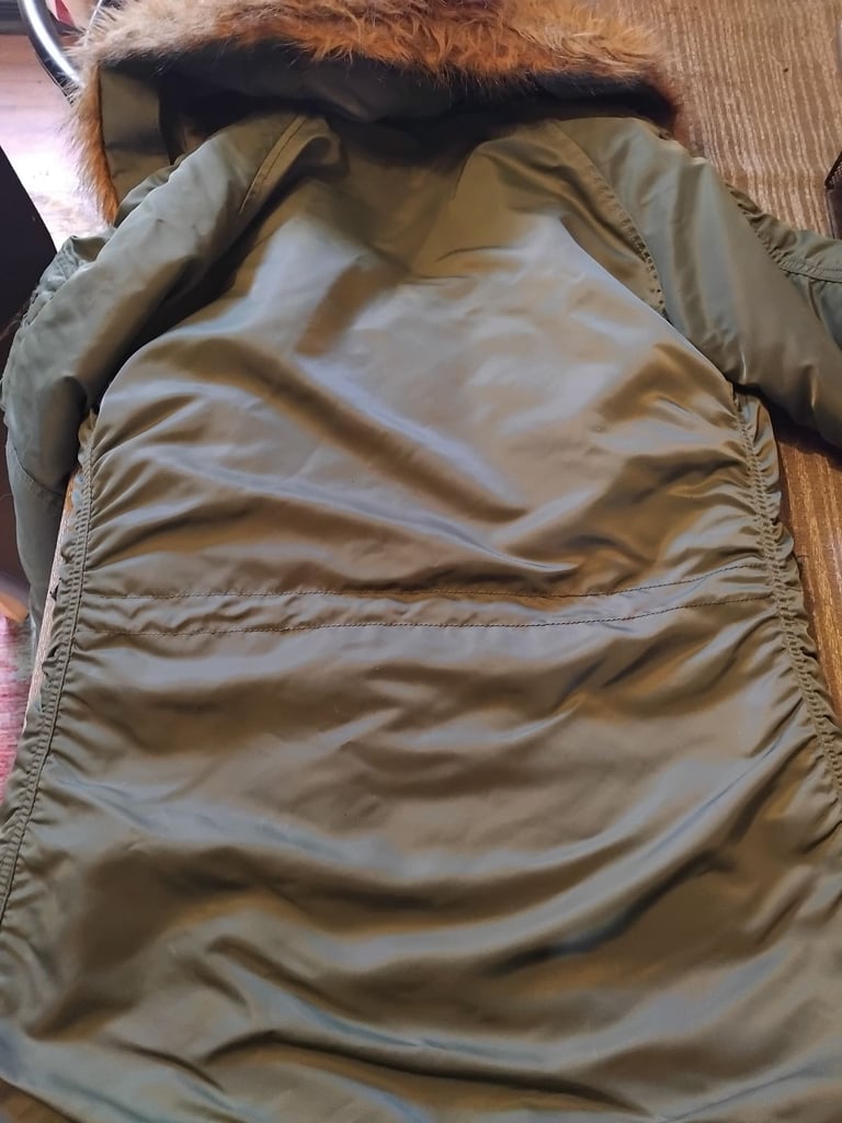 Alpha industries parka size SMALL