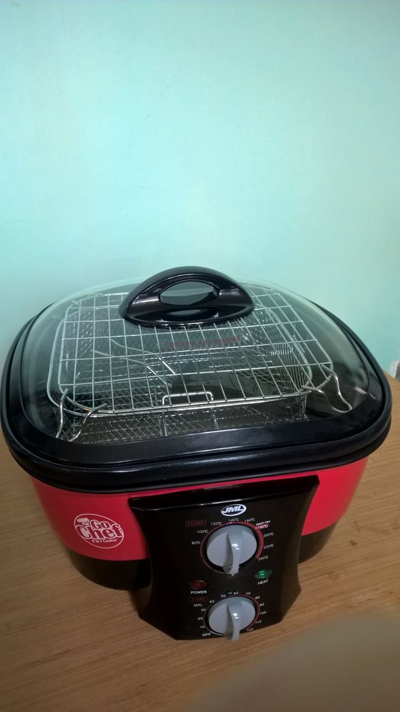 JML Go Chef 8 in 1 cooker,