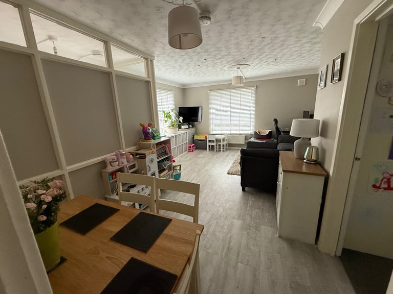 Large 2 bed GFF *Exchange wanted*