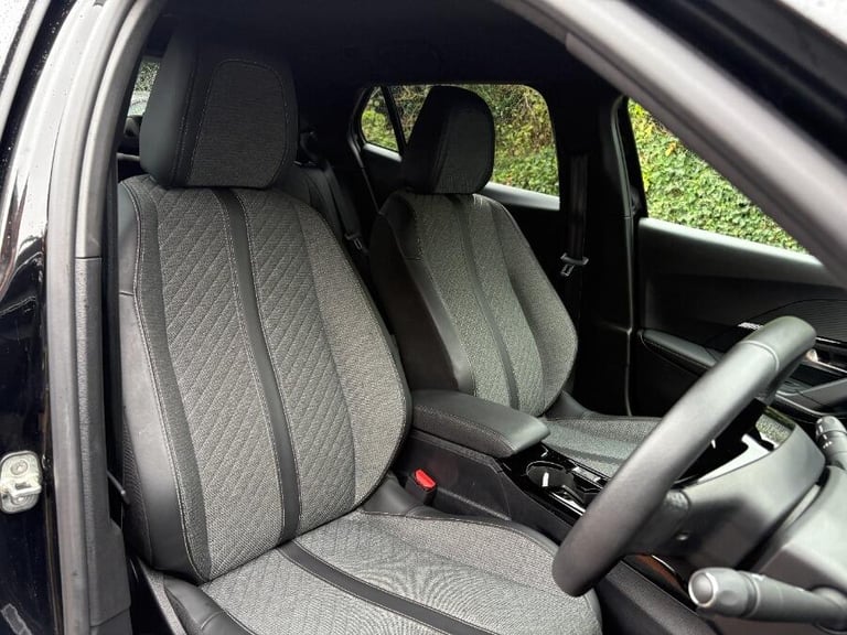 2024 Peugeot 2008 1.2 Puretech Allure Suv 5dr Petrol Manual Euro 6 (s/s) (130 Ps) HATCHBACK Petro...