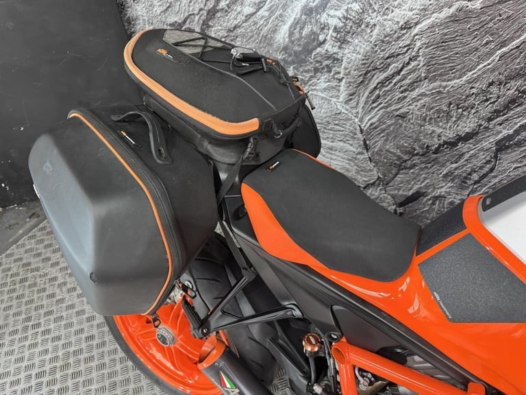 KTM 1290 SUPERDUKE R EVO 2023