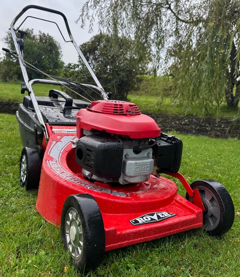 Honda 20”cut Rover alloy deck petrol lawnmower super condition mower lifts wet grass Fully serviced 