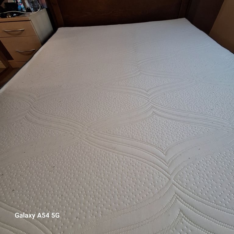 image for King size bed wooden 