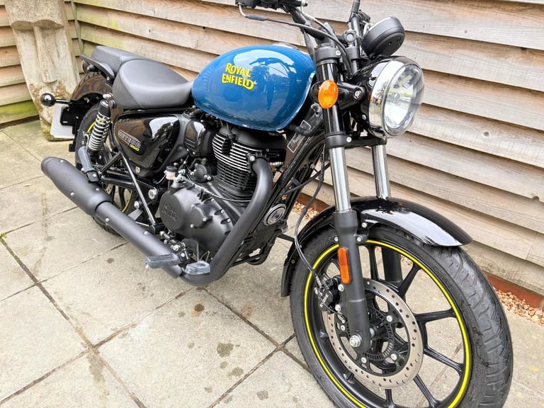 2024 / 24 Royal Enfield METEOR 350 £2750 Blue 134 miles.