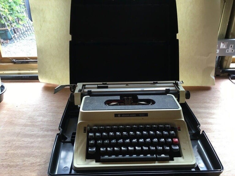 Silver Reed Typewriter 500