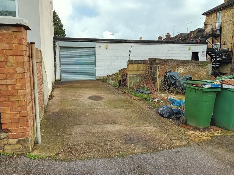 Commercial Storage Unit To Rent