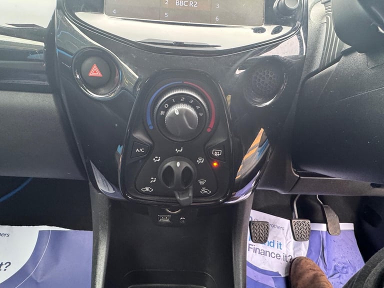 2016 Toyota AYGO 1.0 VVT-i x-cite (INstyle pack) Euro 6 3dr HATCHBACK Petrol Manual