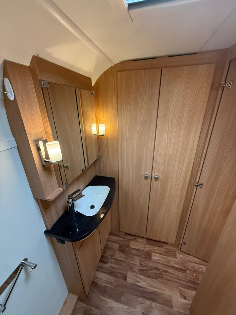 2018 KNAUS STARCLASS 480 - 2 BERTH CARAVAN 