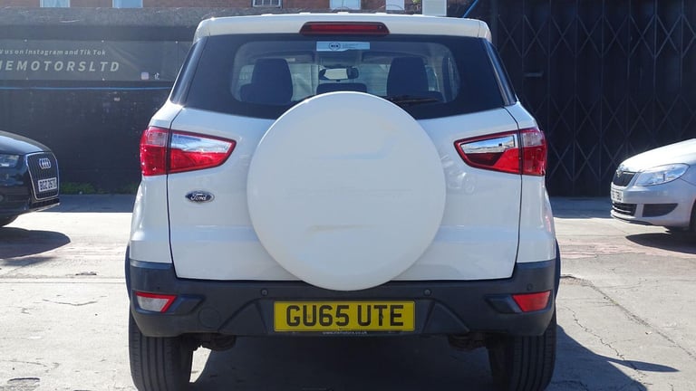 FORD ECOSPORT 1.5 Zetec 2015