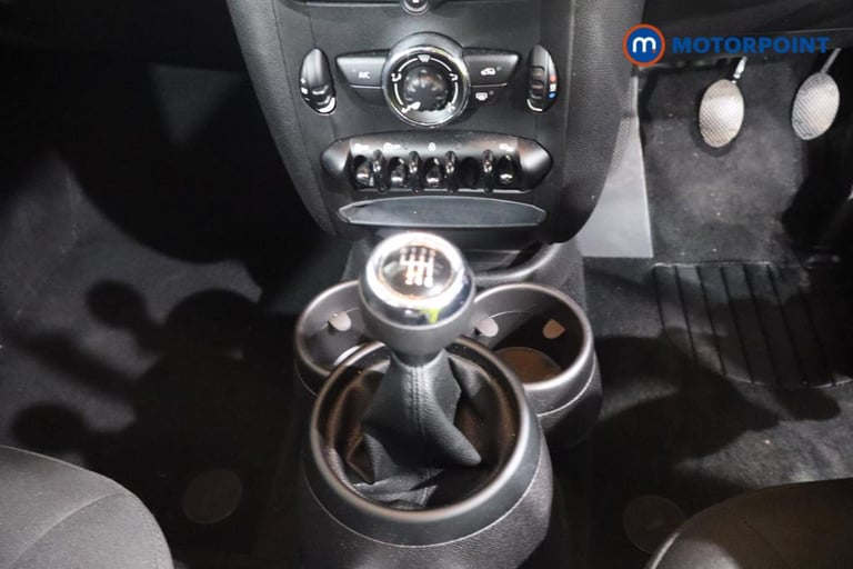 2016 MINI Countryman 1.6 Cooper 5dr HATCHBACK PETROL Manual