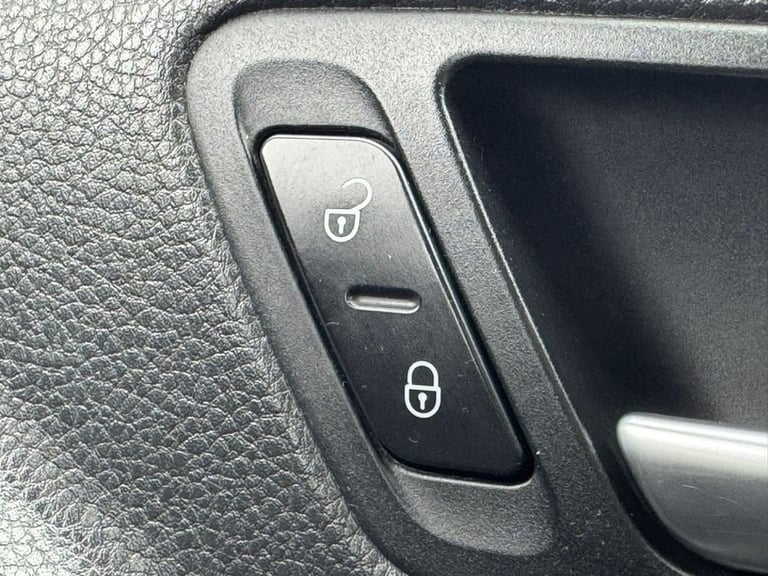 2013 13 VOLKSWAGEN TIGUAN 2.0 TDI BLUEMOTION TECH SE SUV 5DR DIESEL DSG 4WD EURO