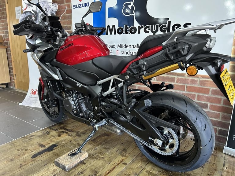 GSX-S1000GX+ Unridden Demonstrator , 0 miles, Candy Daring Red
