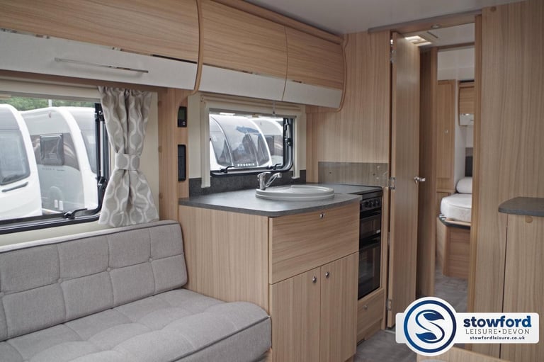 Bailey Phoenix Plus 640, 2021 Used Touring Caravan