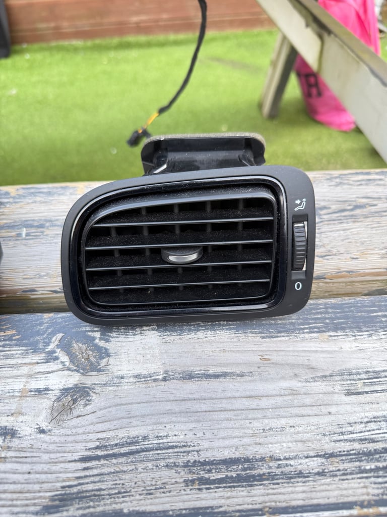VW Polo air vents mk5 6r 