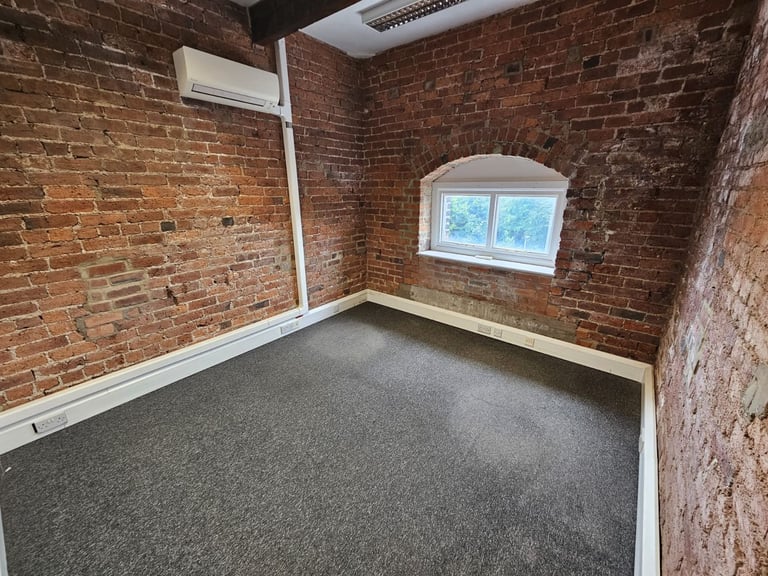  Cut Your Overheads Stay Local in West Yorkshire Office and Warehouse to Rent 