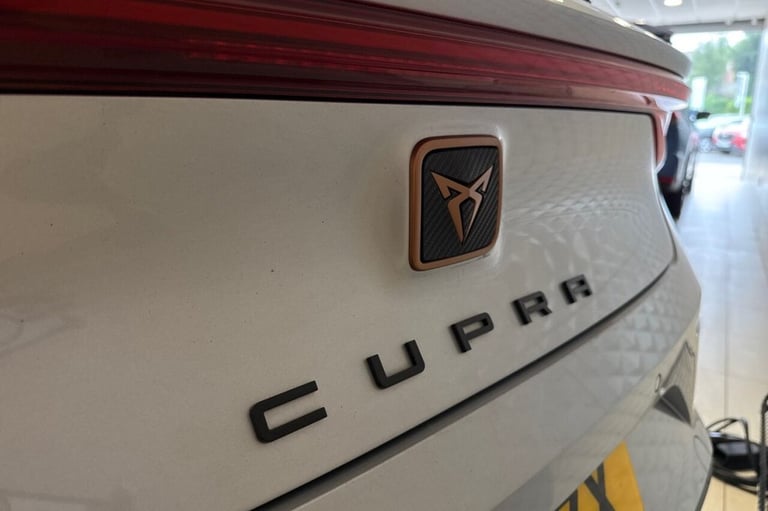 2022 71 CUPRA LEON 2.0 TSI VZ1 HATCHBACK 5DR PETROL DSG EURO 6 (S/S) (245 PS) 1 