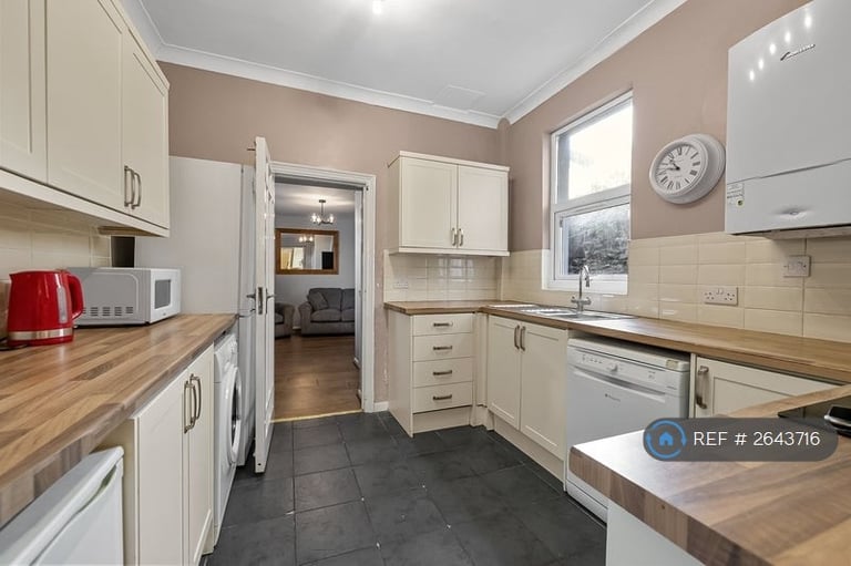 1 bedroom in Welbeck Avenue, Plymouth, PL4 (#2643716)