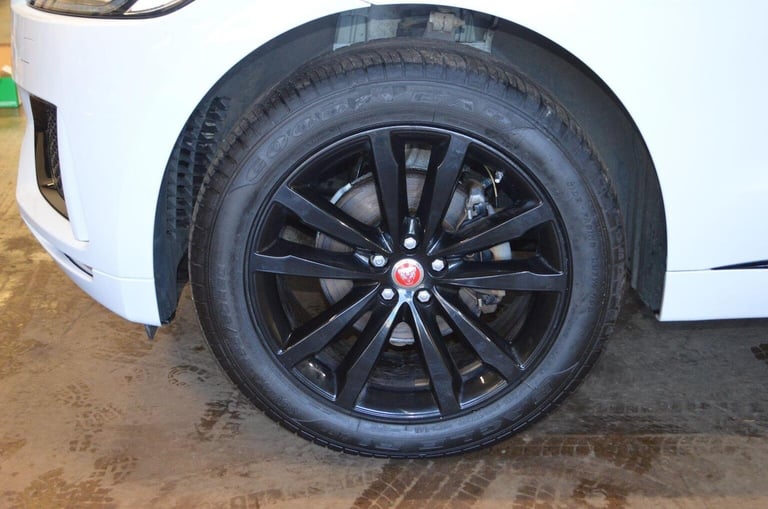 JAGUAR F-PACE 2.0 D180 Chequered Flag Auto AWD Euro 6 (s/s) 5dr 2019