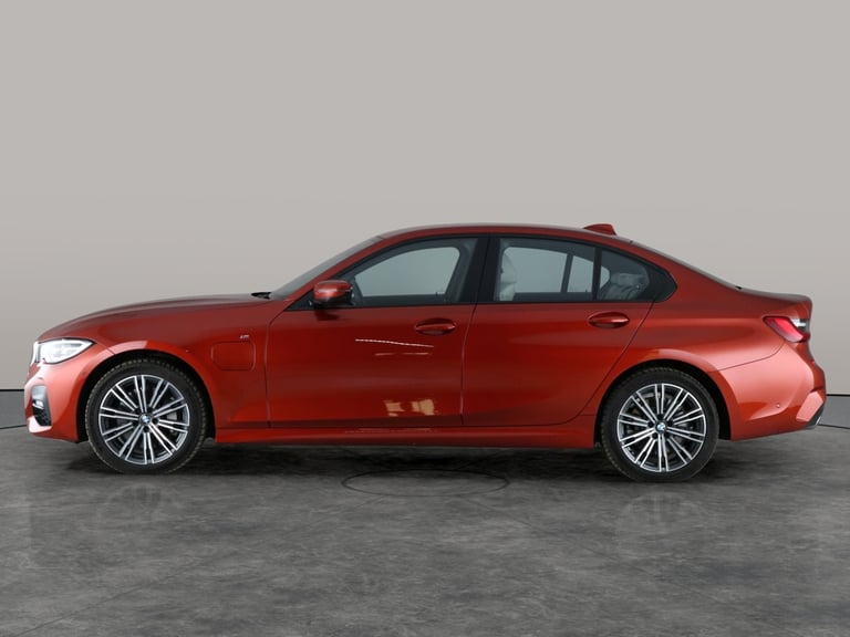 2021 BMW 3 Series 2.0 330e 12kWh M Sport Saloon 4dr Petrol Plug-in Hybrid Auto Euro 6 (s/s) ( Sal...