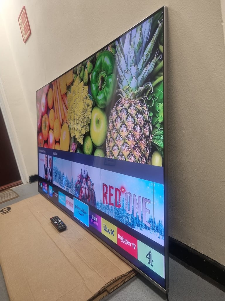 Exceptional 50" Samsung Crystal UHD 4k Smart Ultra HDR Led WiFi TV with Stand and Remote £189