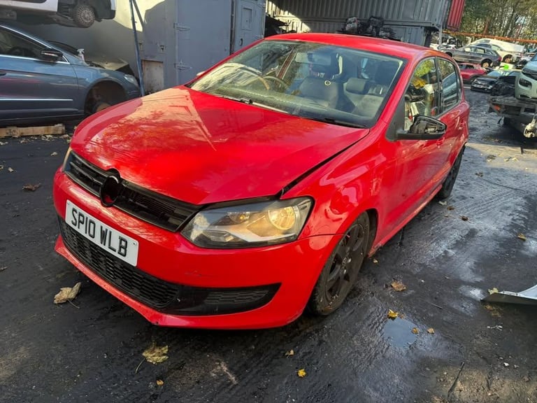 VW POLO 2010 1.6 DIESEL BREAKING FOR PARTS