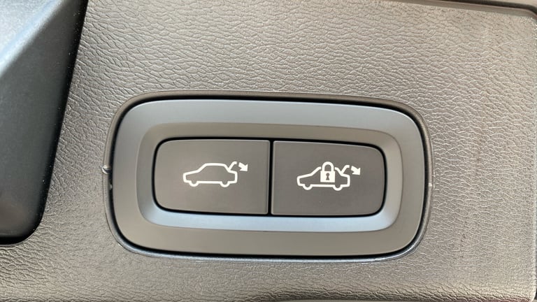 2024 Volvo XC60 2.0 T6 350 RC PHEV Plus Black Ed 5dr AWD Gtron Estate Estate Hybrid Automatic