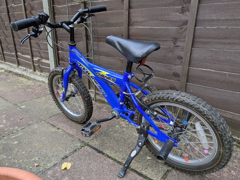 Kids Bike age 3 to 6, 15 inch wheels, 2 hi-vis vests and helmet, wide tyres, prop stand 