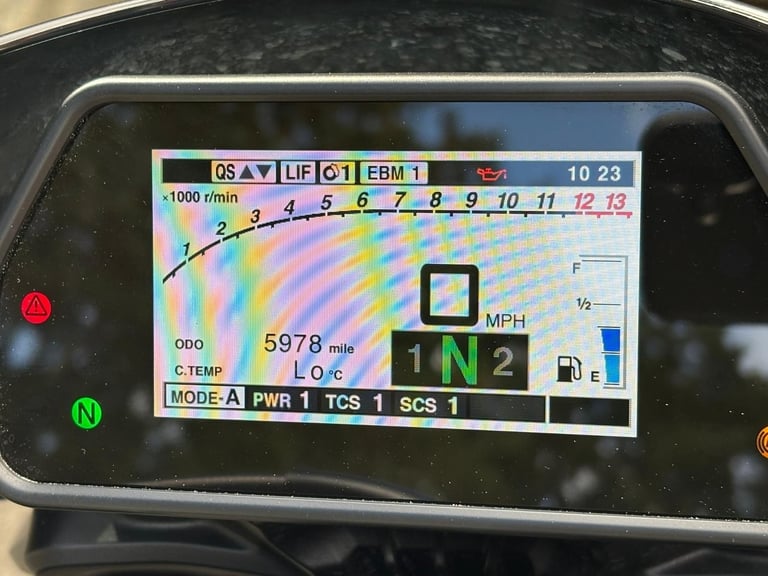 2023 / 73 Yamaha MT10 £10000 Grey 5978 miles.