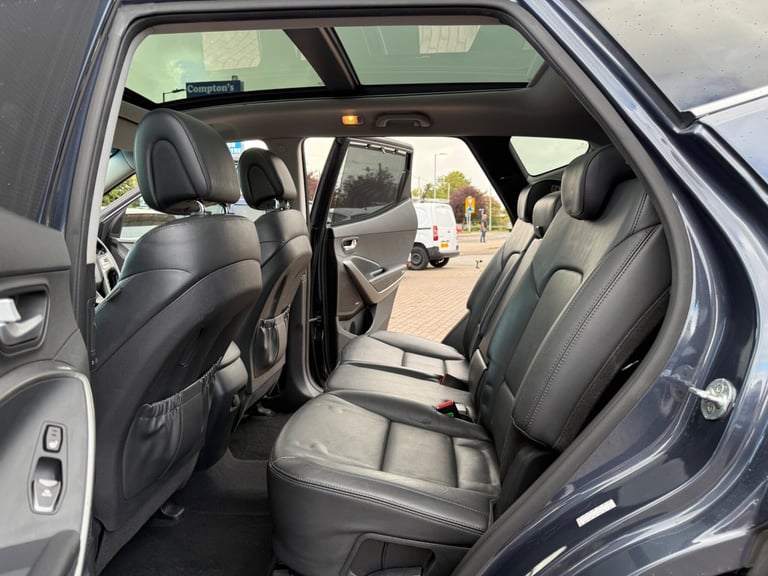 2017 Hyundai Santa Fe 2.2 CRDi Blue Drive Premium SE Auto 4WD Euro 6 (s/s) 5dr (7 Seat) ESTATE Di...