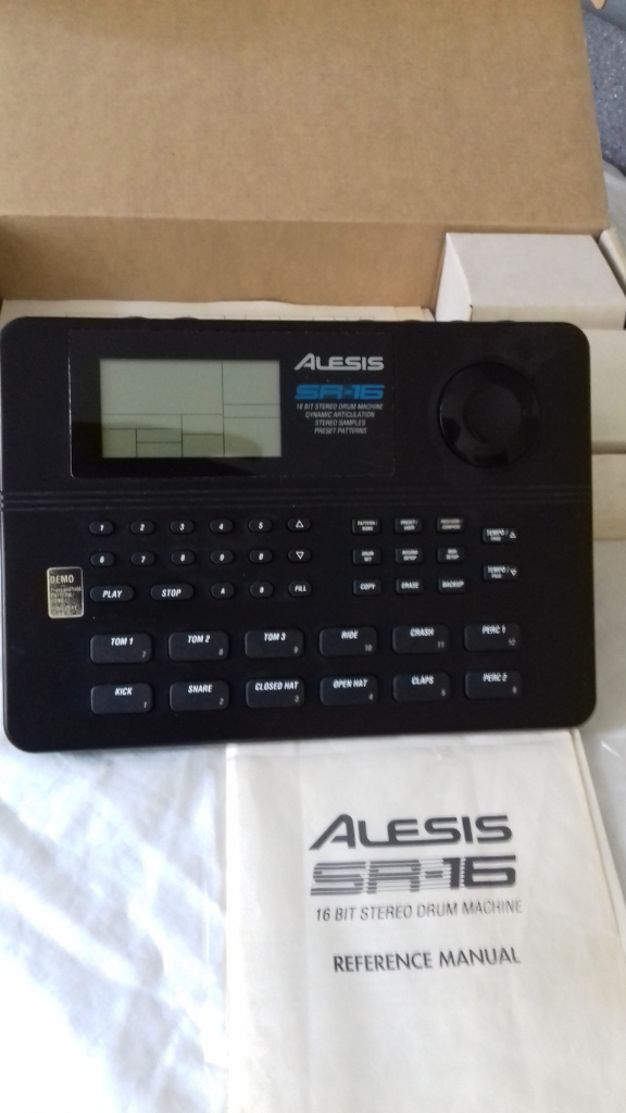 image for ALESIS SR16 DRUM MACHINE