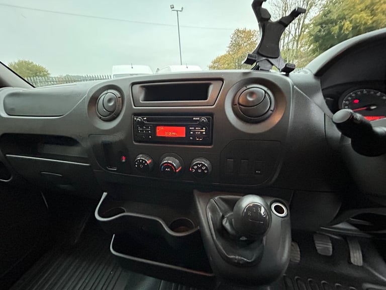 VAUXHALL MOVANO 2.3 CDTi 3500 Lo Loader Box Luton Van Air Con White Manual Diese