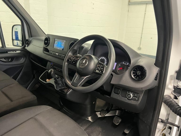 2022 Mercedes-Benz Sprinter 2.0 317 CDI Progressive RWD L2 H2 Euro 6 (s/s) 5dr Temperature Contro...
