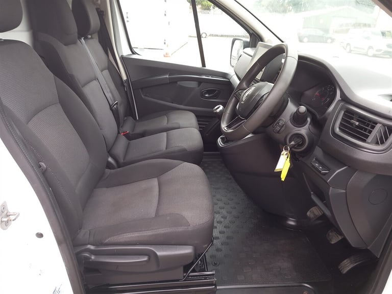 2023 Renault Trafic LL30 BUSINESS PLUS AIR CON LWB Box Van Diesel Manual