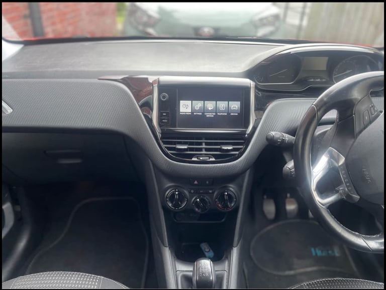 Peugeot, 208, Hatchback, 2016, Manual, 1560 (cc), 5 doors