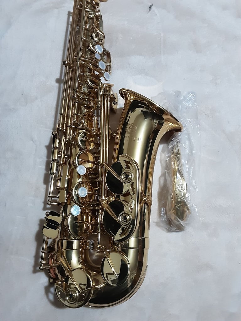Jupiter 1100 series professional alto saxophone 