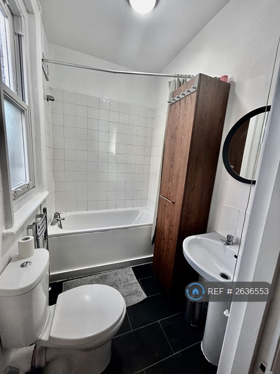 4 bedroom house in Beulah Hill, London, SE19 (4 bed) (#2636553)